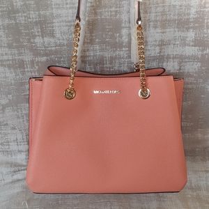 NWT Michael Kors Peach Teagan Shoulder Bag